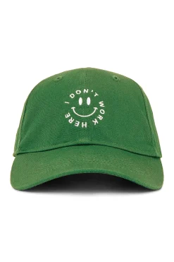 New I Don't Work Here Hat Accessories